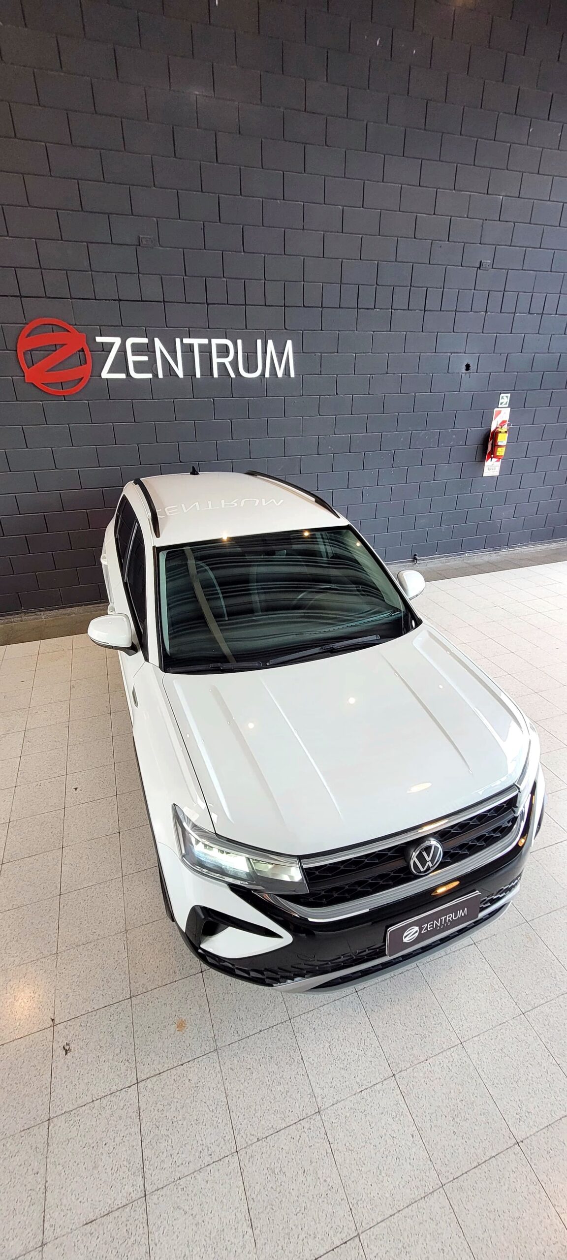 
								TAOS COMFORTLINE 250 TSI AT full									