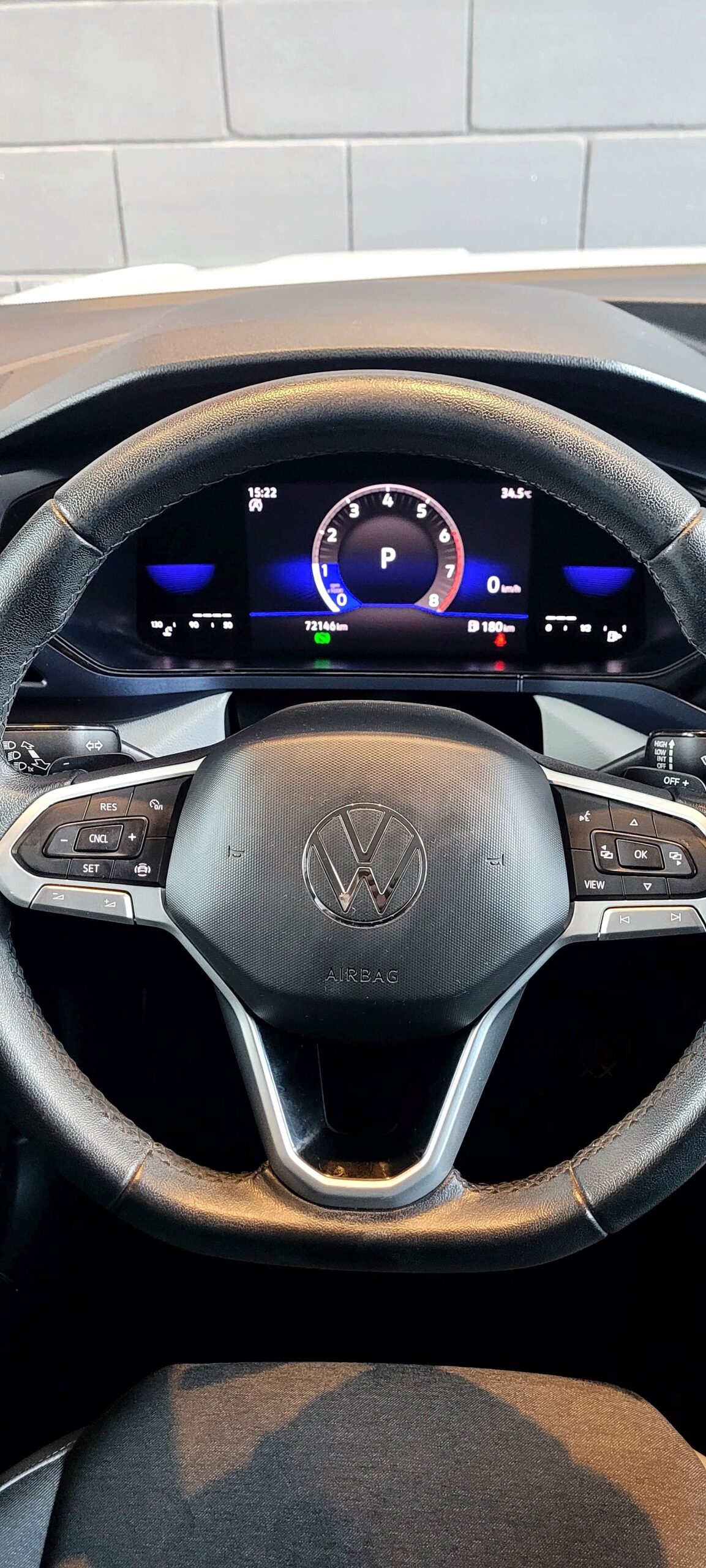 
								TAOS COMFORTLINE 250 TSI AT full									