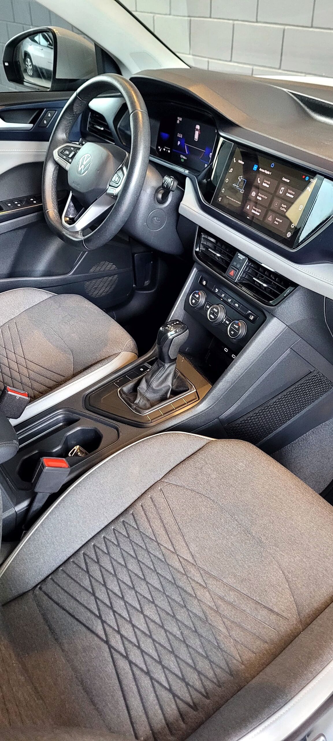 
								TAOS COMFORTLINE 250 TSI AT full									