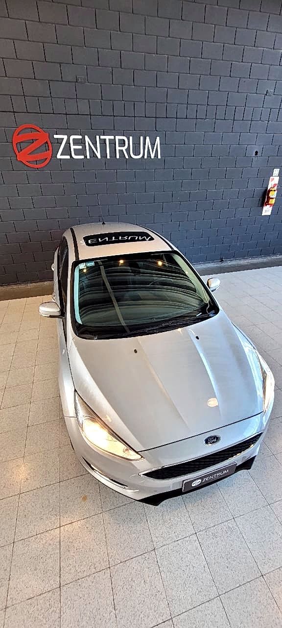 
								FORD FOCUS 2.0 SE PLUS MT full									