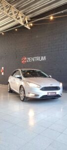 FORD FOCUS 2.0 SE PLUS MT