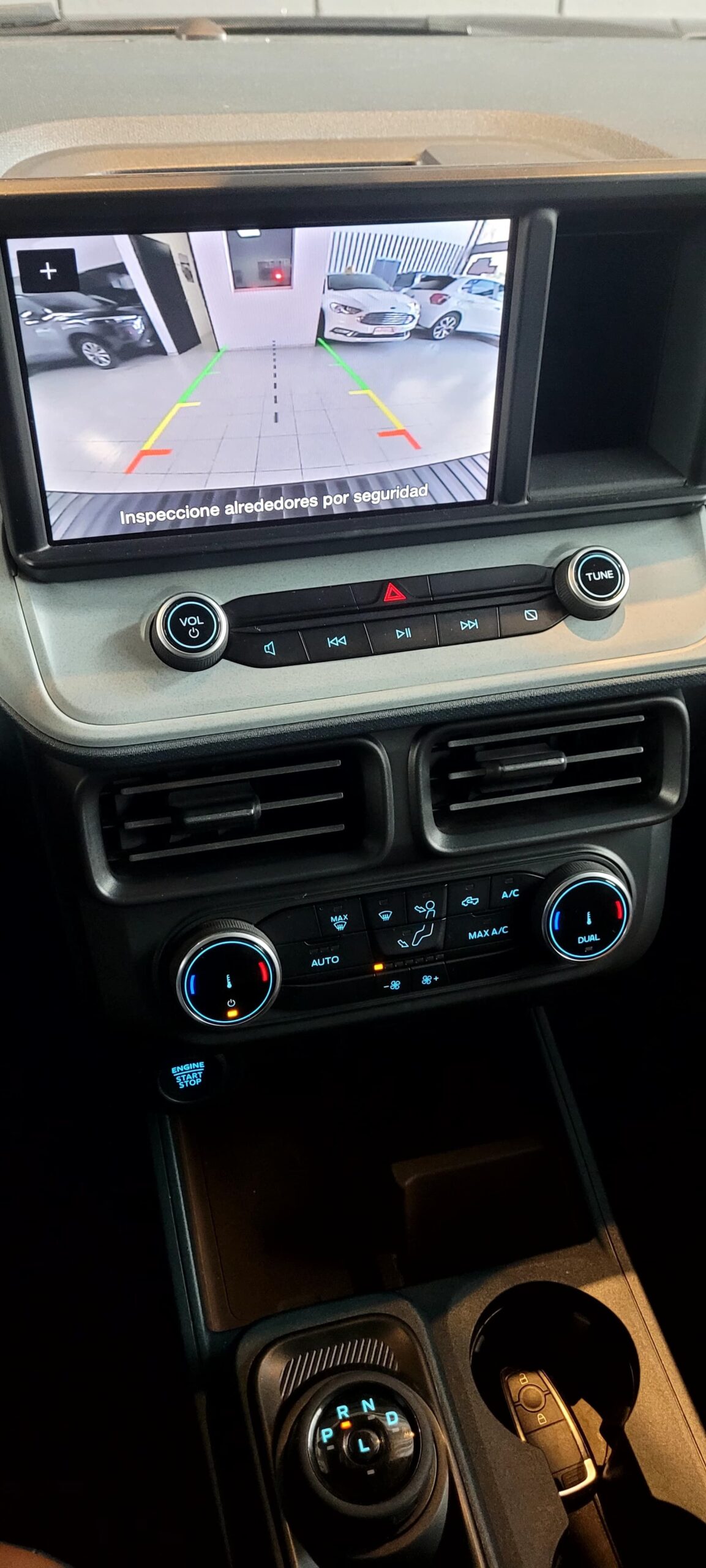 
								MAVERICK LARIAT HÍBRIDO 4X2 full									