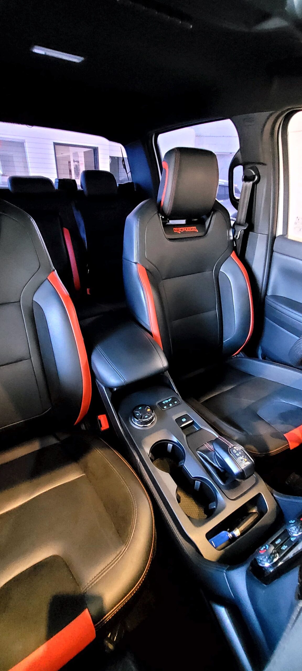 
								FORD RANGER RAPTOR 3.0 V6 BIT “TAPA RÍGIDA” full									