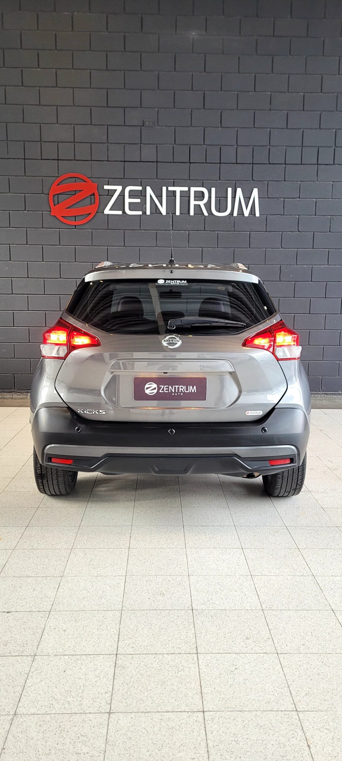 
								NISSAN KICK EXCLUSIVE CVT full									
