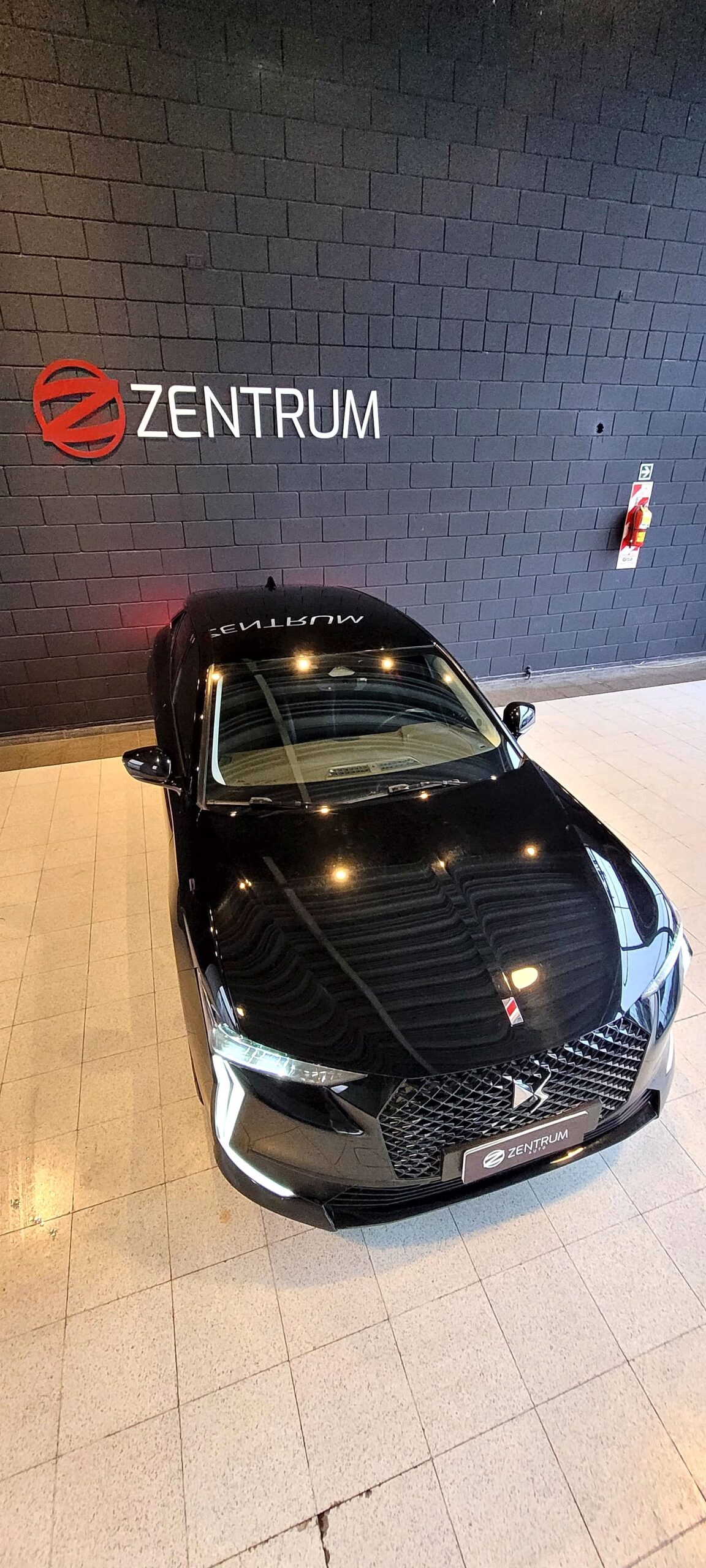 
								DS4 1.6T PERFORMANCE LINE AT8 full									