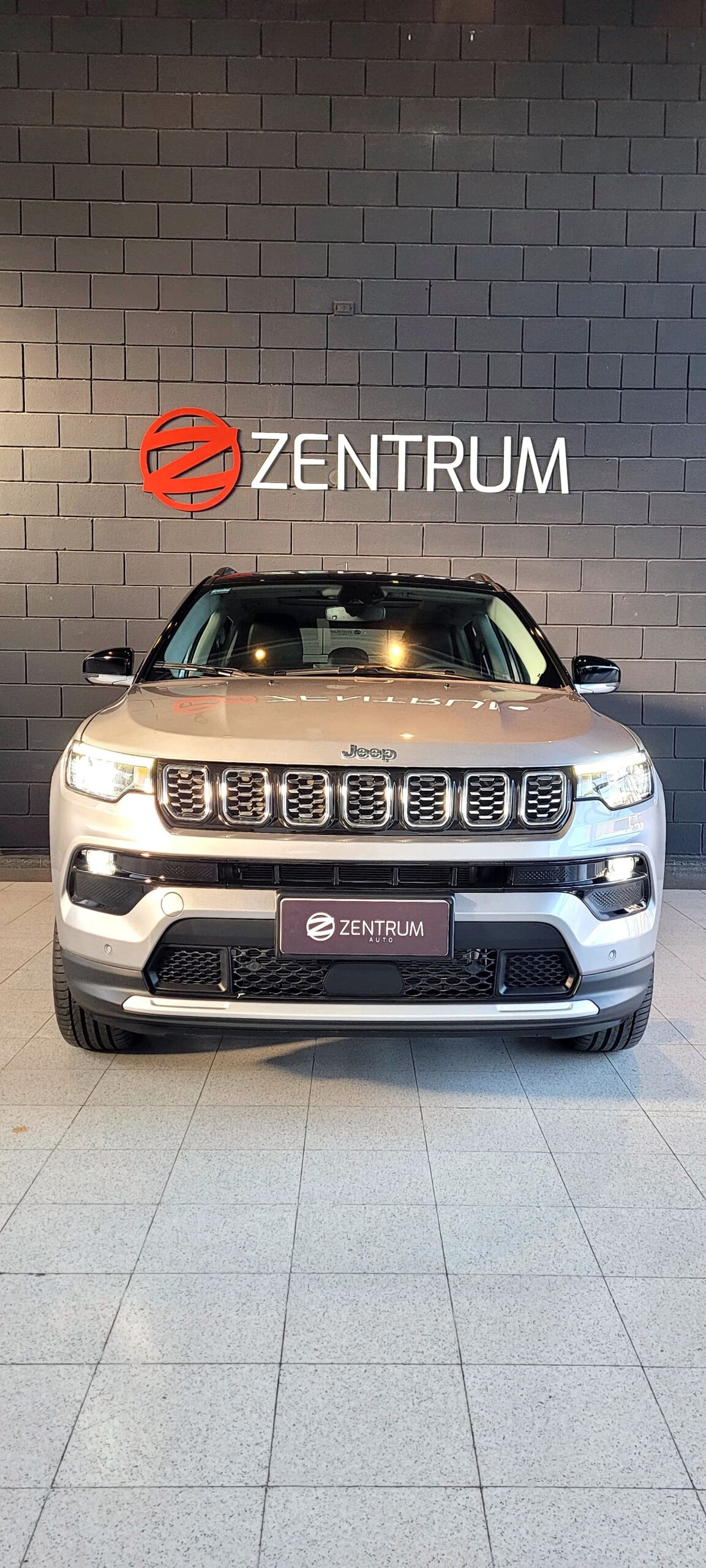 
								JEEP COMPASS LIMITED 1.3 T full									