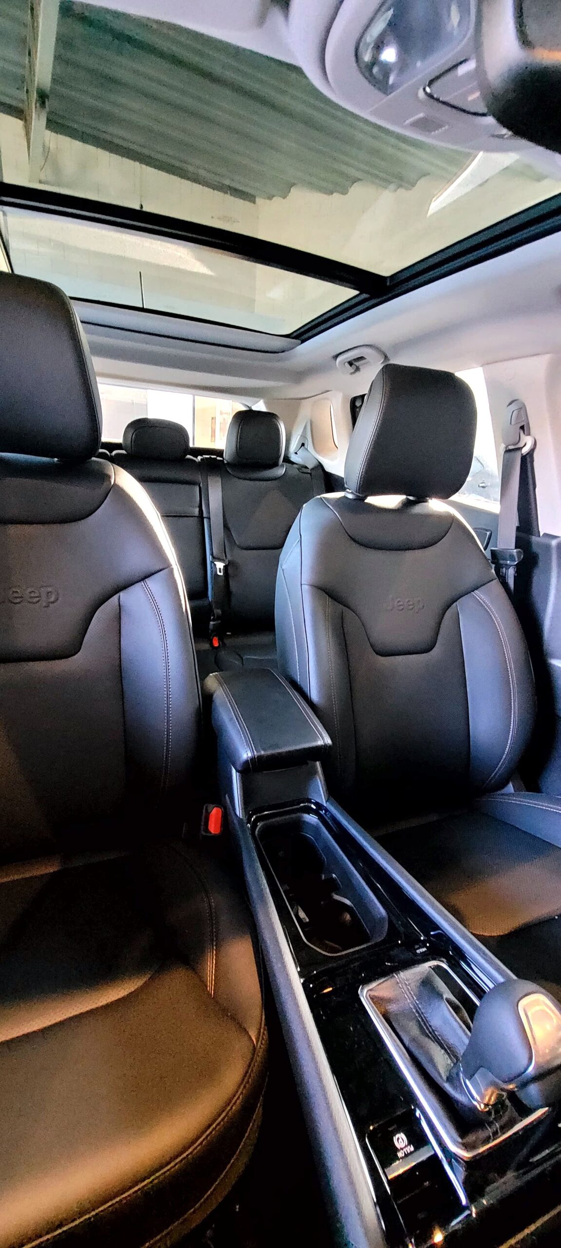 
								JEEP COMPASS LIMITED 1.3 T full									