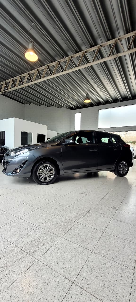
								Toyota Yaris XLS CVT full									