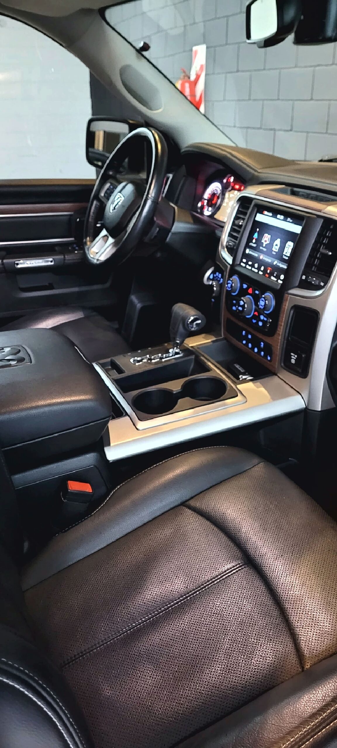 
								RAM 1500 2022 full									