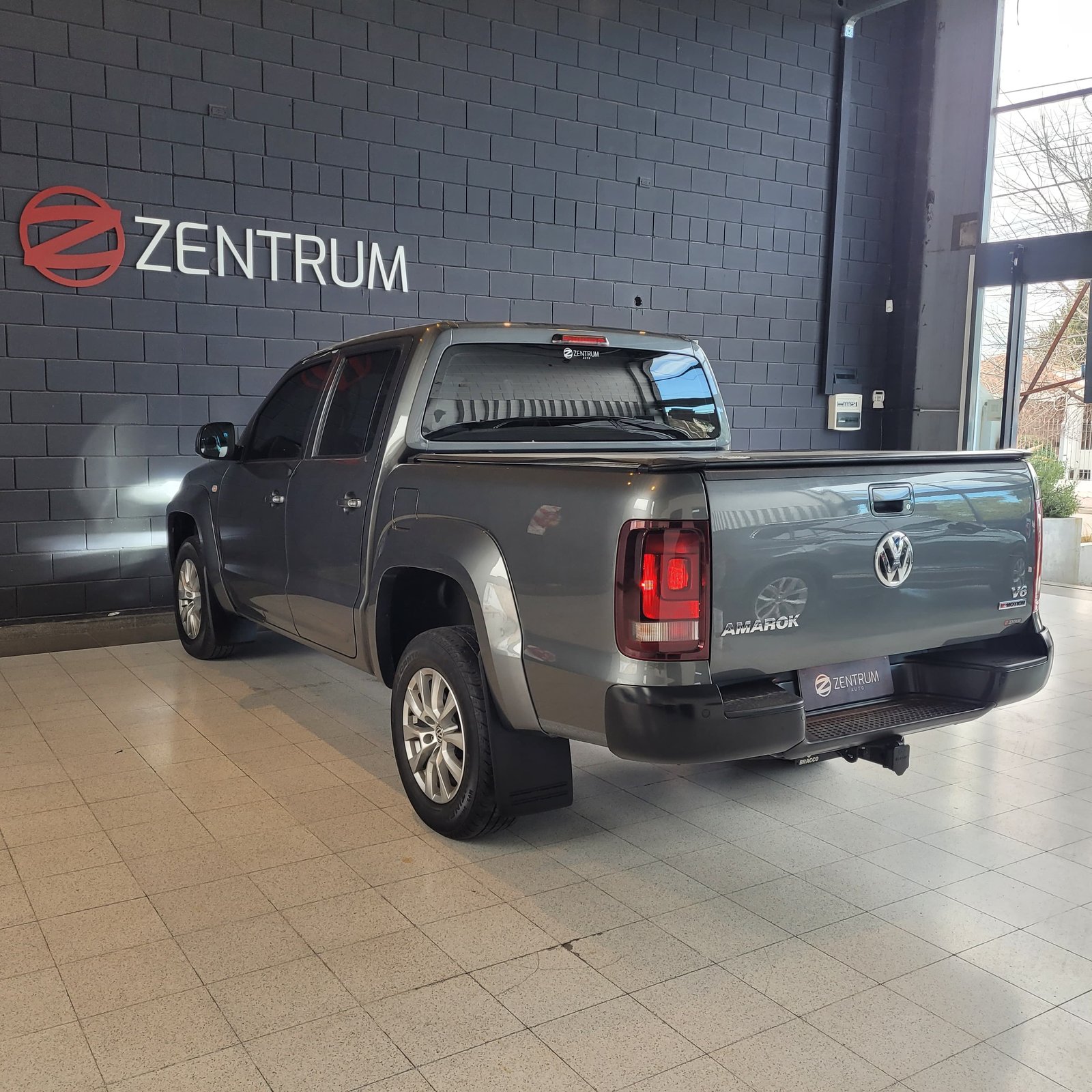 
								VOLKSWAGEN AMAROK COMFORTLINE V6 full									