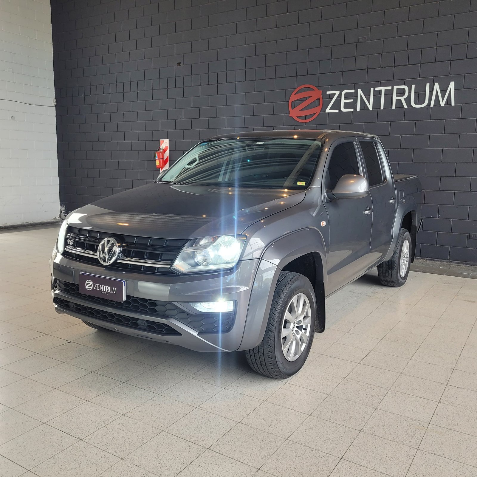 
								VOLKSWAGEN AMAROK COMFORTLINE V6 full									