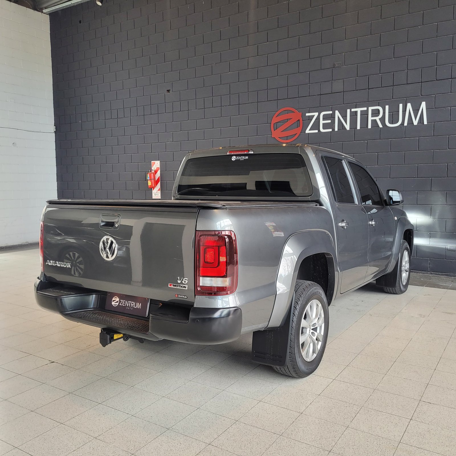 
								VOLKSWAGEN AMAROK COMFORTLINE V6 full									