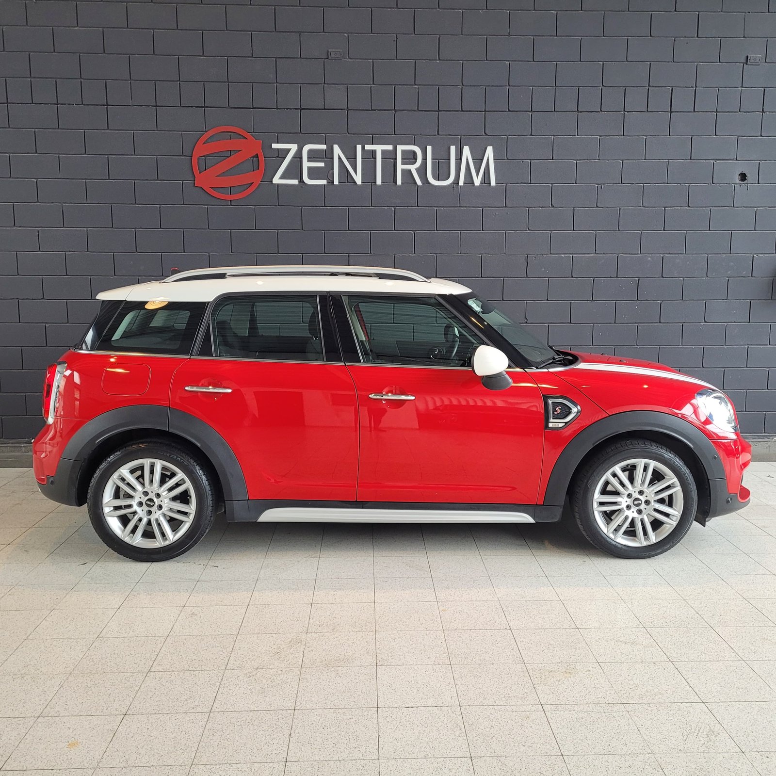 
								Mini Countryman 2.0 S Chili full									