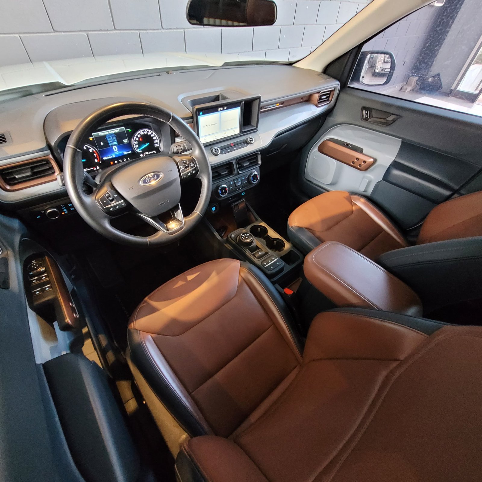 
								FORD MAVERICK LARIAT FX4 2024 full									